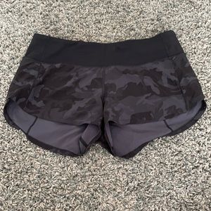 Lululemon Speed Up Shorts 2.5